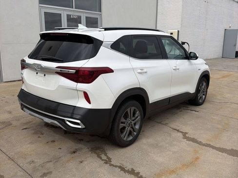 Used 2023 Kia Seltos S w/ Navigation Package AWD/4WD image 5