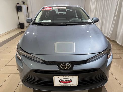 Certified 2025 Toyota Corolla LE FWD image 8