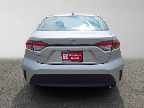 Used 2025 Toyota Corolla LE FWD image 5