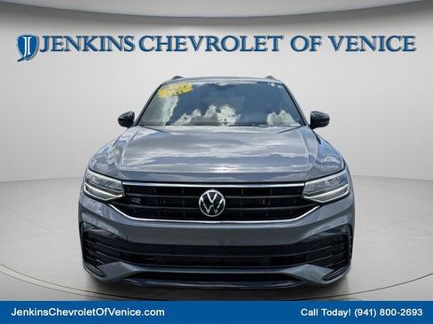 Used 2023 Volkswagen Tiguan SE R-Line FWD image 11