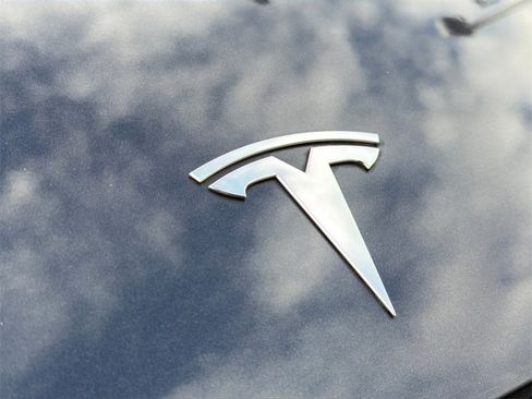 Used 2024 Tesla Model 3 Standard Range image 12