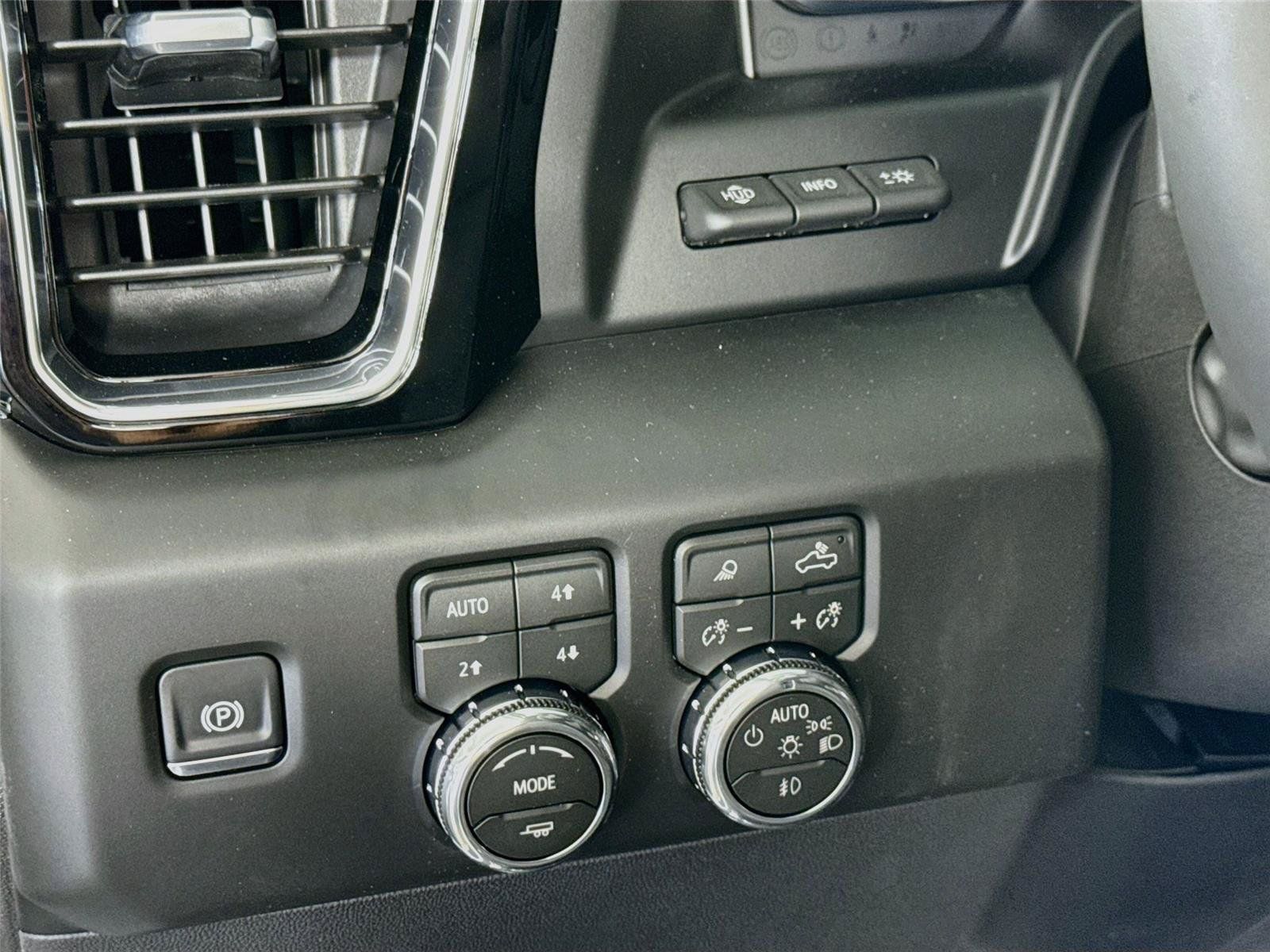 New 2026 GMC Sierra 1500 Denali w/ Denali Reserve Package AWD/4WD image 4