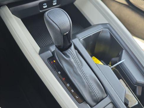 Used 2023 Honda Accord EX image 24