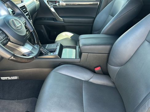 Used 2023 Lexus GX 460 Luxury w/ Accessory Package image 13