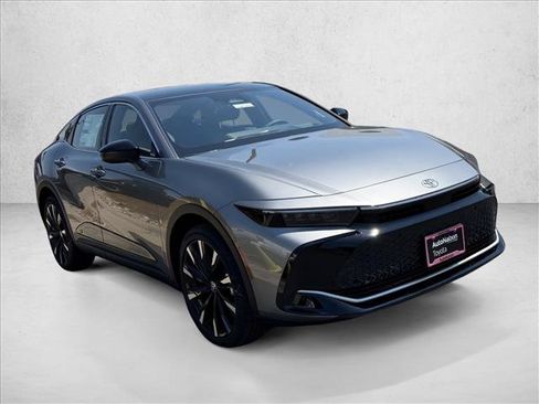New 2026 Toyota Crown Platinum AWD/4WD image 3