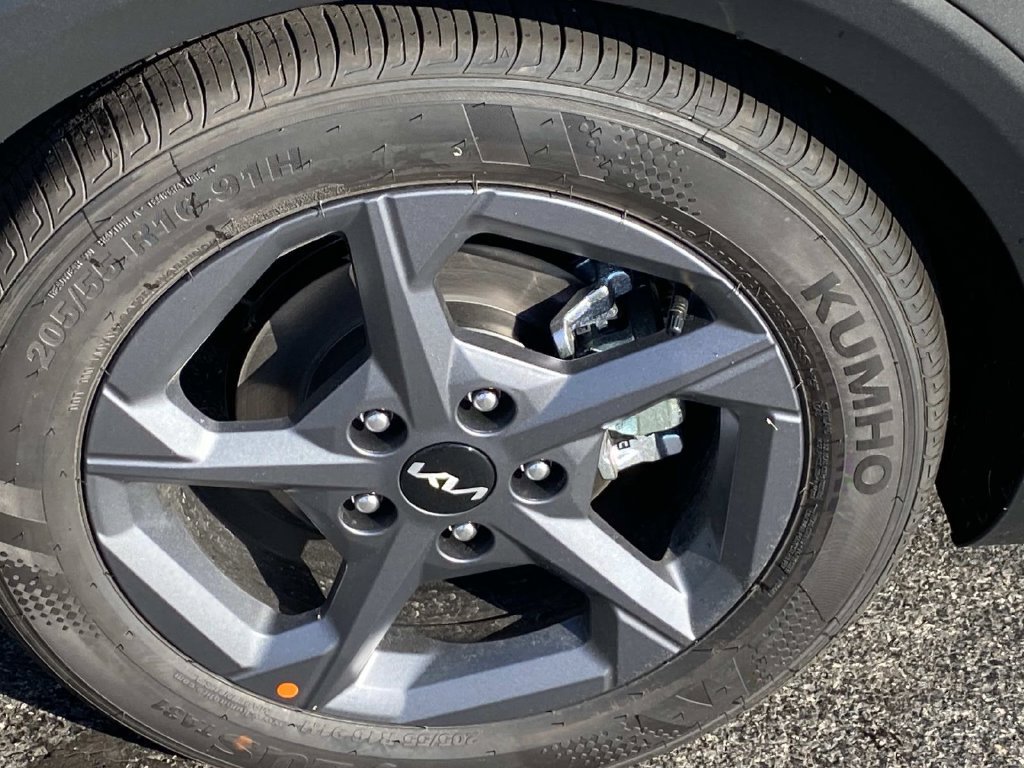New 2026 Kia K4 FWD image 5