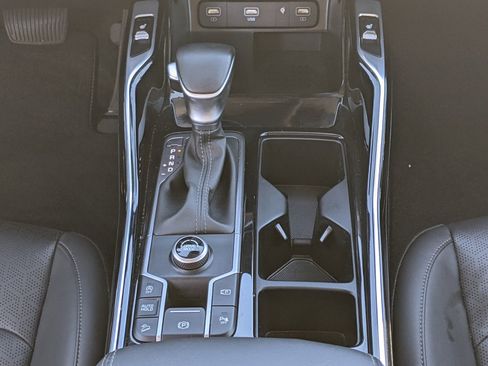 Certified 2022 Kia Sorento SX image 17