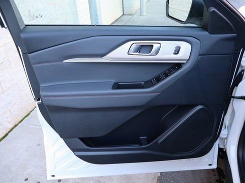 Used 2026 Ford Explorer Active w/ Active Comfort Package AWD/4WD image 23