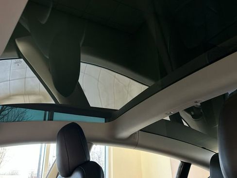 Used 2022 Tesla Model 3 Base image 17