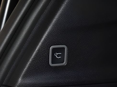 New 2026 Chrysler Pacifica Select w/ S Appearance Package FWD image 32