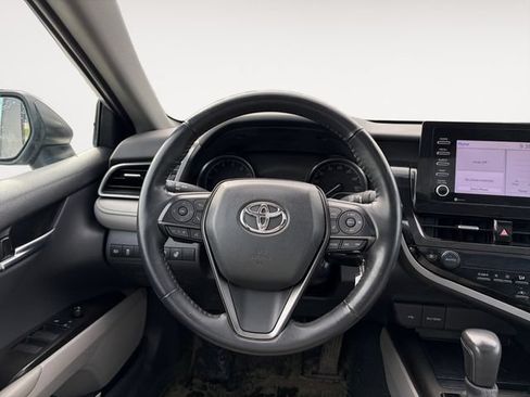 Used 2022 Toyota Camry SE w/ Cold Weather Package AWD/4WD image 12