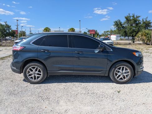 Used 2023 Ford Edge SEL w/ Convenience Package AWD/4WD image 3