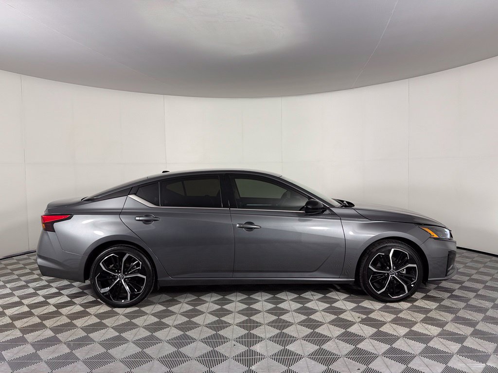 Used 2026 Nissan Altima 2.5 SR FWD image 5