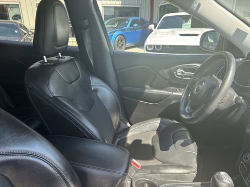 Certified 2020 Jeep Cherokee Latitude Plus image 10