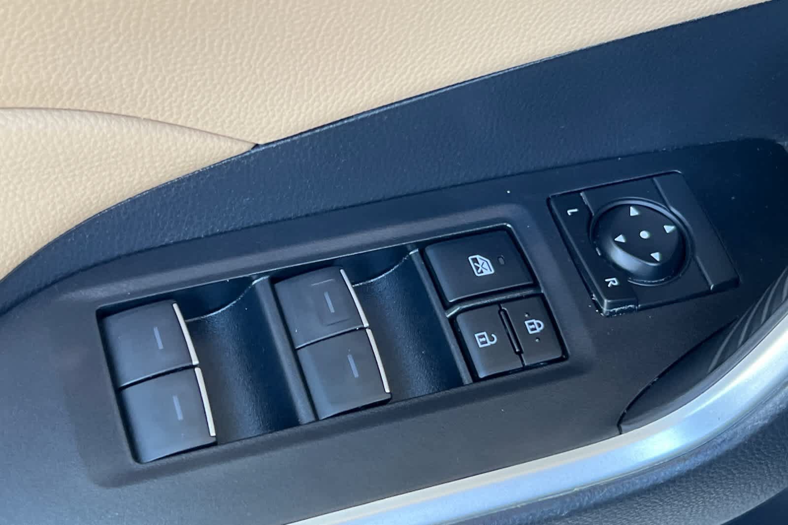 Certified 2022 Toyota RAV4 XLE AWD/4WD image 13