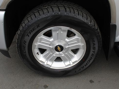 Used 2013 Chevrolet Silverado 1500 LTZ w/ LTZ Plus Package AWD/4WD image 12