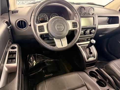 Used 2016 Jeep Compass High Altitude FWD image 23