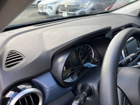 Used 2025 Nissan Versa SV FWD image 34