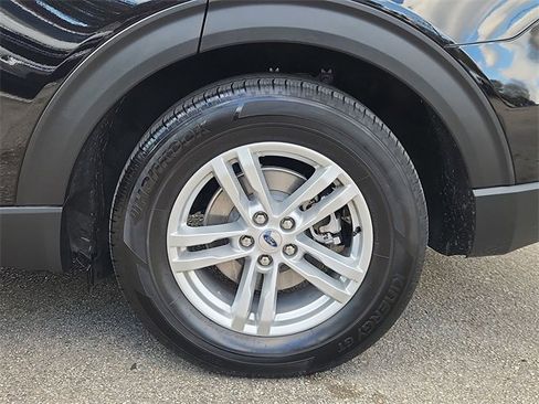 Used 2023 Ford Explorer XLT w/ Equipment Group 202A image 31