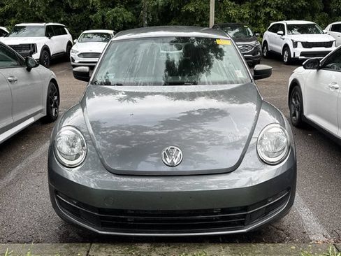 Used 2016 Volkswagen Beetle 1.8T Classic FWD image 2