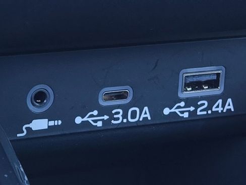 Certified 2025 Subaru Outback Premium image 16