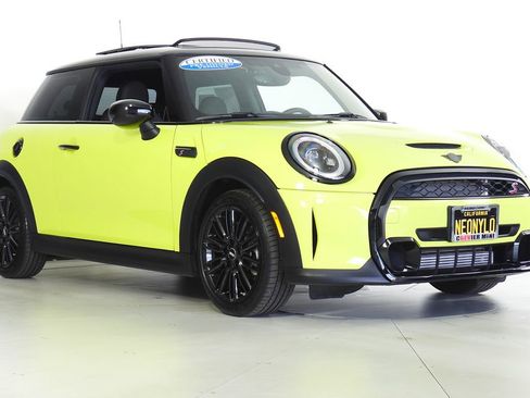 Certified 2023 MINI Cooper S image 4