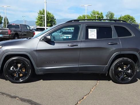 Used 2016 Jeep Cherokee Latitude w/ Comfort/Convenience Group FWD image 5