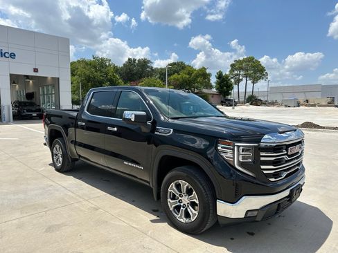 Used 2025 GMC Sierra 1500 SLT RWD image 7