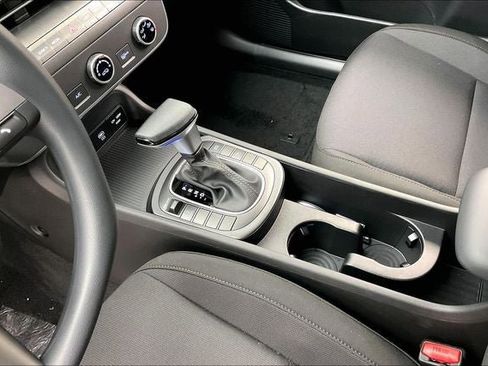 New 2026 Hyundai Kona SE AWD/4WD image 9