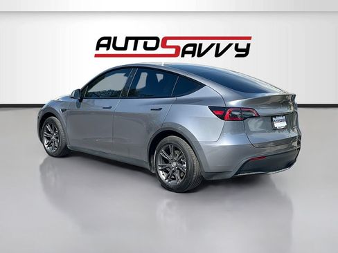 Used 2025 Tesla Model Y Long Range AWD/4WD image 5