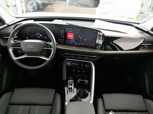 New 2025 Audi Q5 Premium Plus image 24