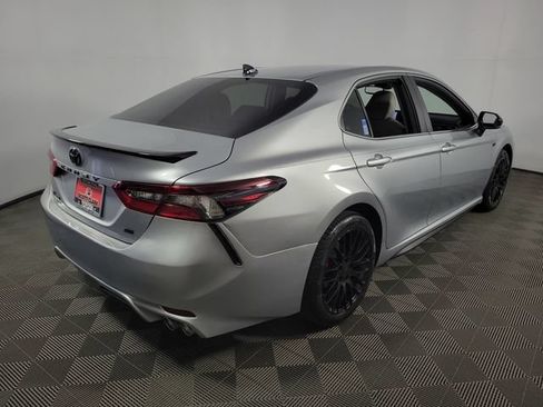 Used 2023 Toyota Camry SE w/ Cold Weather Package FWD image 9