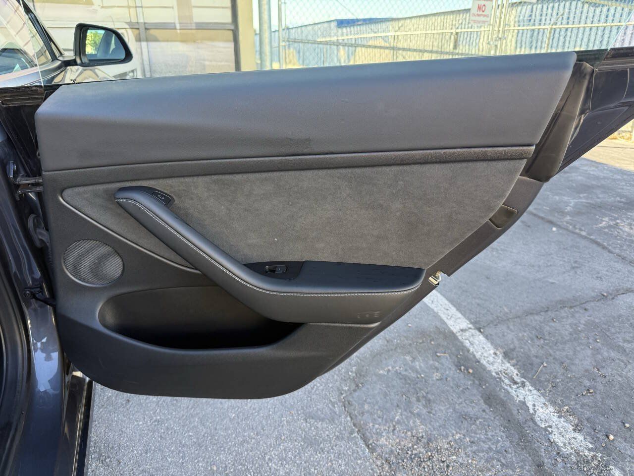 Used 2022 Tesla Model 3 Long Range AWD/4WD image 36