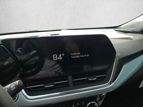 New 2026 Chevrolet Trax LT w/ Driver Confidence Package image 14