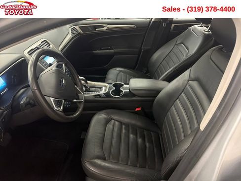 Used 2015 Ford Fusion SE w/ Equipment Group 202A image 11