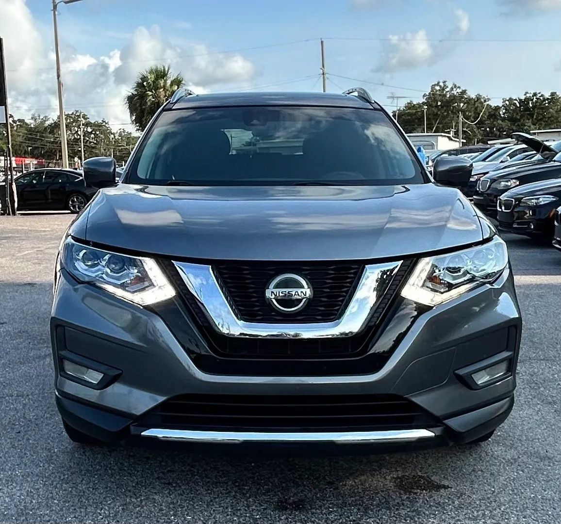 Used 2020 Nissan Rogue SL w/ Premium Package FWD image 3