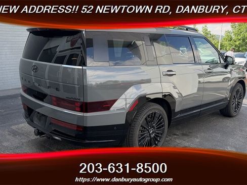 Used 2025 Hyundai Santa Fe Calligraphy AWD/4WD image 5