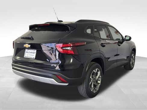 New 2026 Chevrolet Trax LT w/ Driver Confidence Package FWD image 7