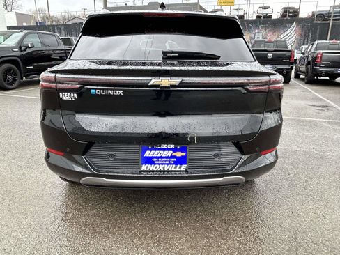 Used 2025 Chevrolet Equinox EV LT w/ Convenience Package image 4