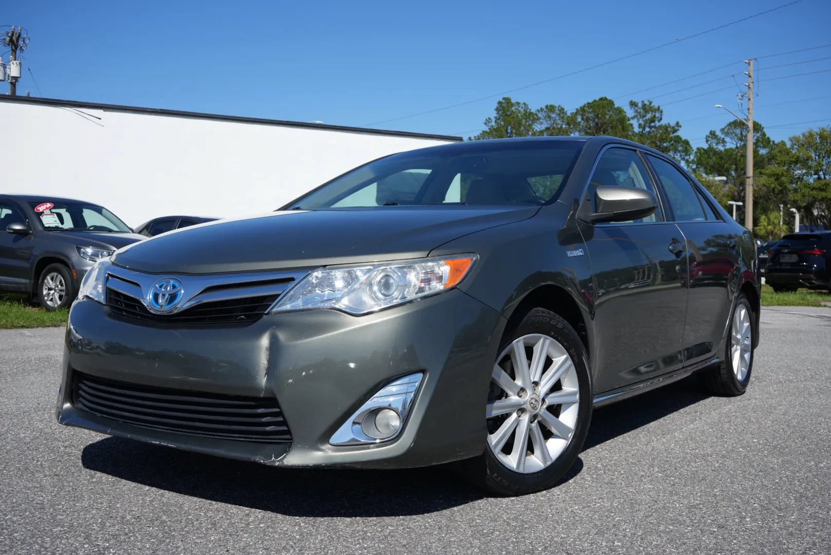 Used 2012 Toyota Camry XLE w/ Convenience Pkg FWD image 1