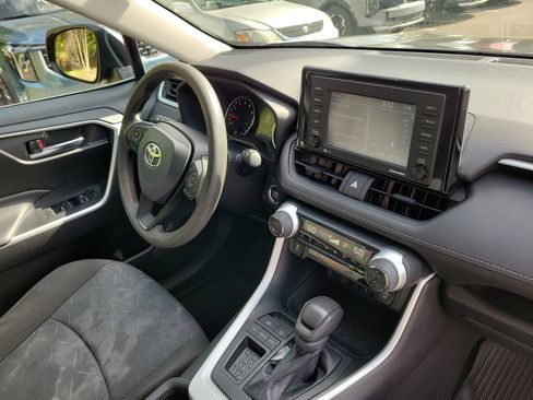 Used 2022 Toyota RAV4 XLE image 8