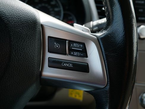 Used 2013 Subaru Outback 2.5i Premium AWD/4WD image 29