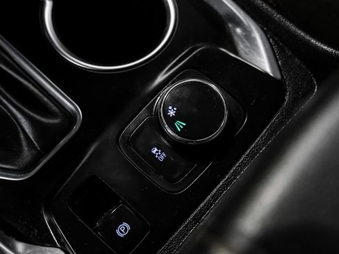 Used 2021 Chevrolet Traverse LS w/ LPO, Black Accent Package image 27