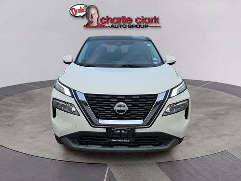 Used 2022 Nissan Rogue SV image 10