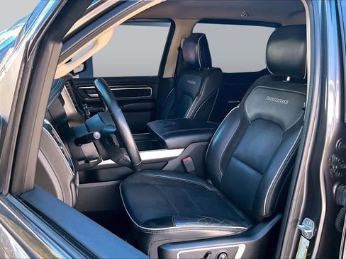 Used 2019 RAM 1500 Laramie RWD image 7