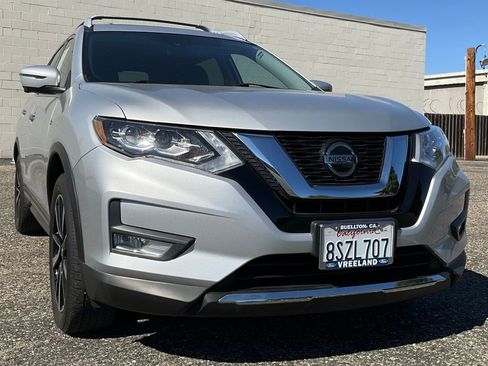 Used 2020 Nissan Rogue SL w/ Premium Package image 60