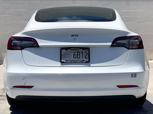 Used 2023 Tesla Model 3 Standard Range RWD image 5