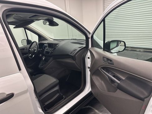 Used 2019 Ford Transit Connect XL image 8