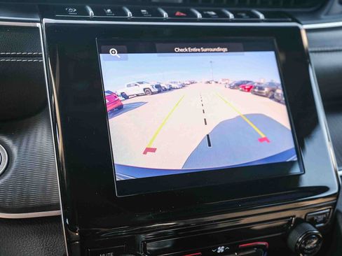 Used 2024 Jeep Grand Cherokee Laredo RWD image 26
