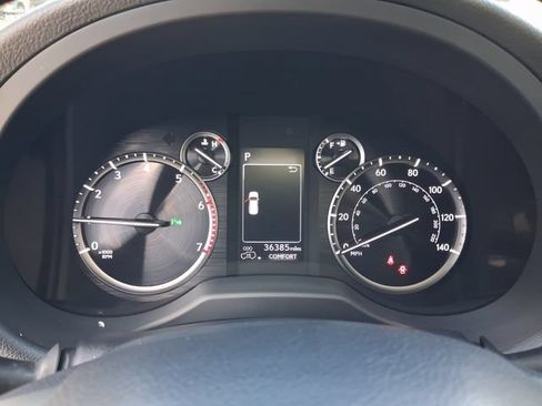 Used 2023 Lexus GX 460 Luxury w/ Accessory Package AWD/4WD image 17